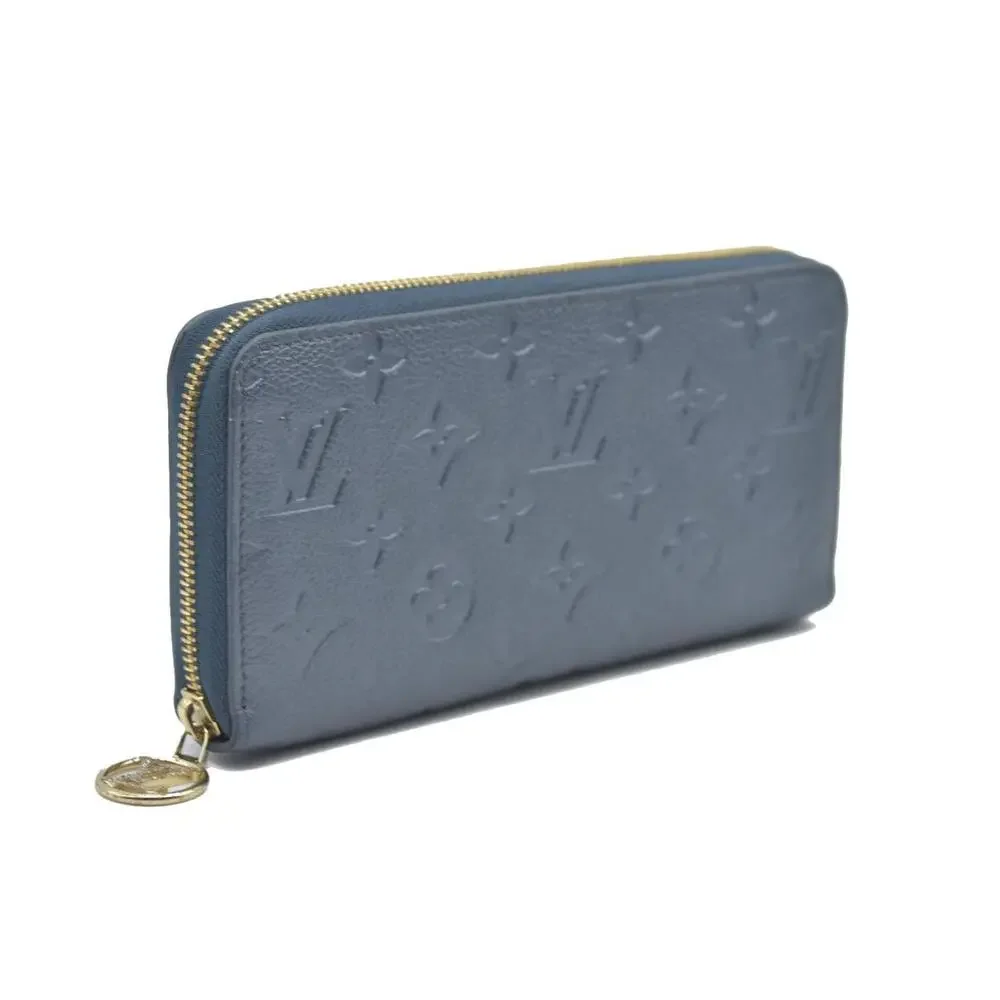 Louis Vuitton moderate discoloration